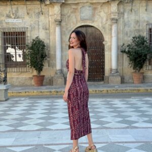 vestido estampado con escote halt